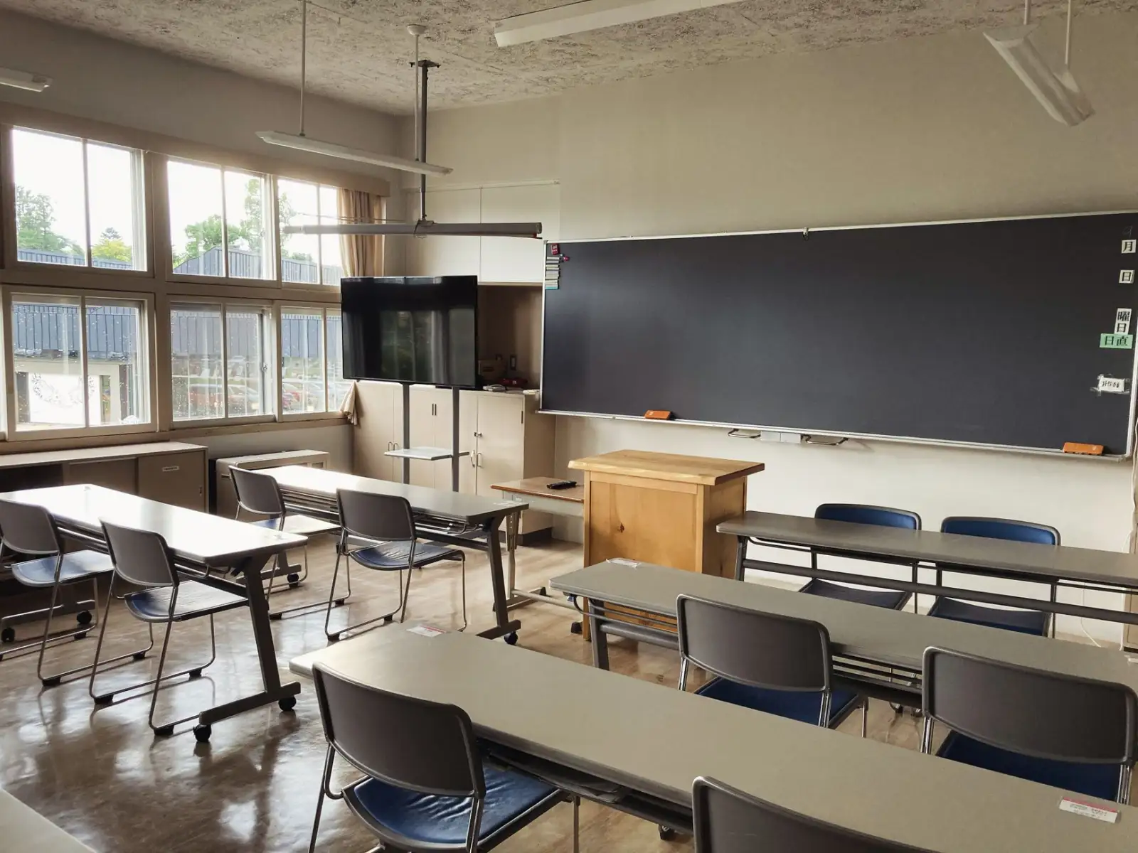 商超及制造业场景下家居用品与包装耗材选型对比分析