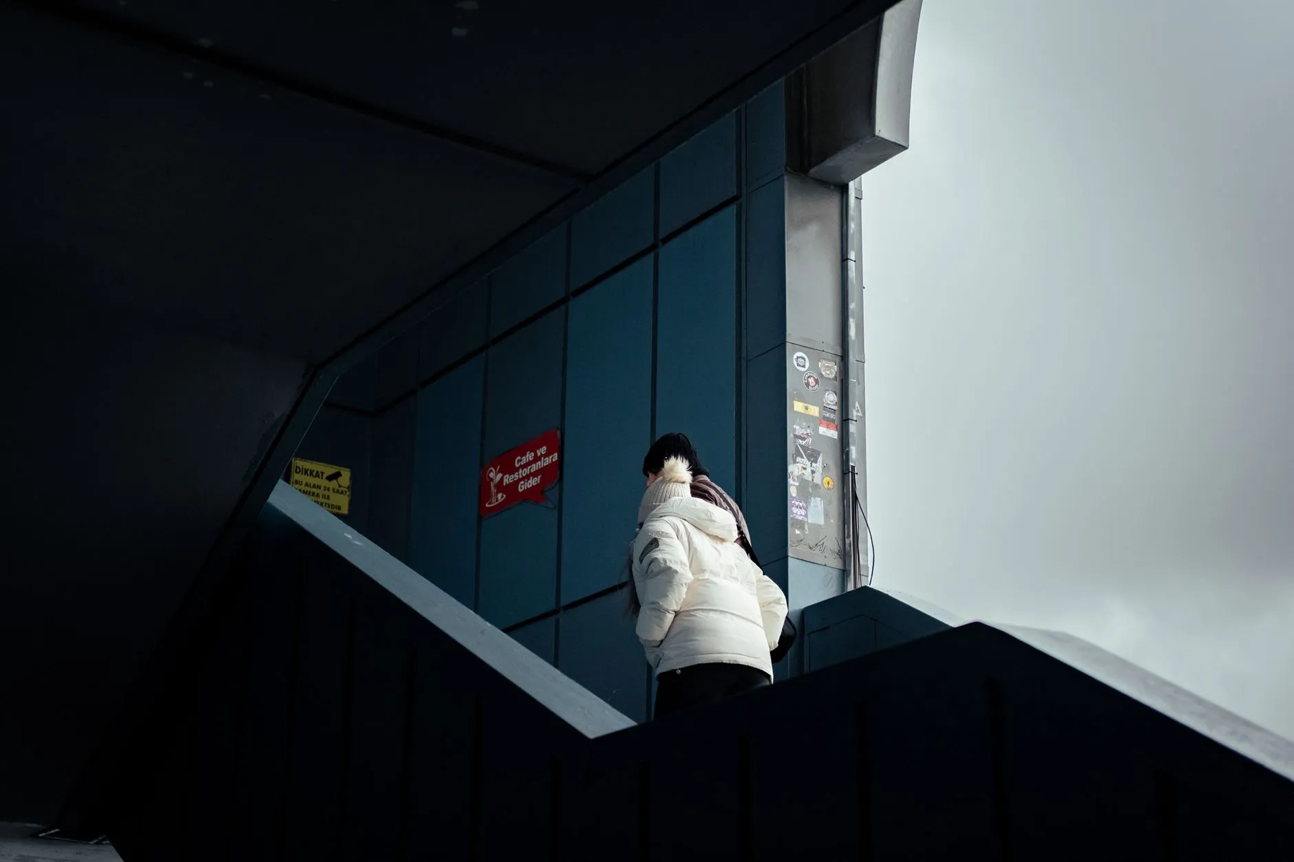 日用百货与包装材料批发采购成本控制策略分析